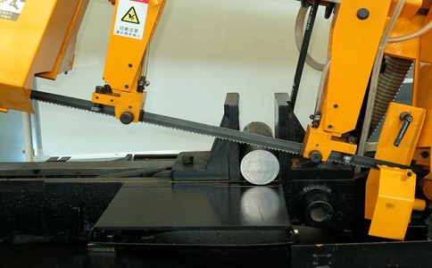 盘县数控带锯床自动送料精度会出现偏差吗？